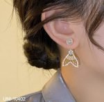 Golden Fishtail Luxury Sparkling Crystal Rhinestones Pearl Earrings - Image 2
