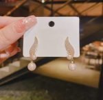 S Shape Crystal Leaf Drop Elegant Pearl Zircon Korean Earing - silver - Image 2