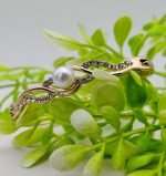 Graceful Adjustable Bracelet with Dazzling Pearl Accent - Image 2