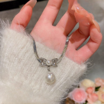 Elegant Korean Know Shape Pearl Pendent - Image 4